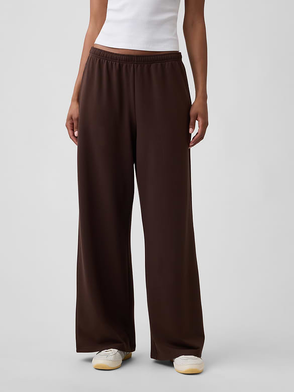 CloudLight Relaxed Wide-Leg Sweatpants