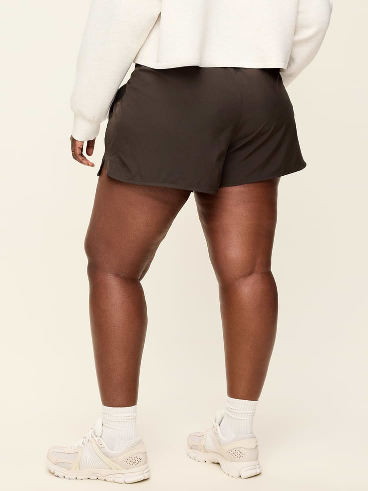 Image number 5 showing, Extra High-Waisted Crinkle Run Shorts -- 3-inch inseam