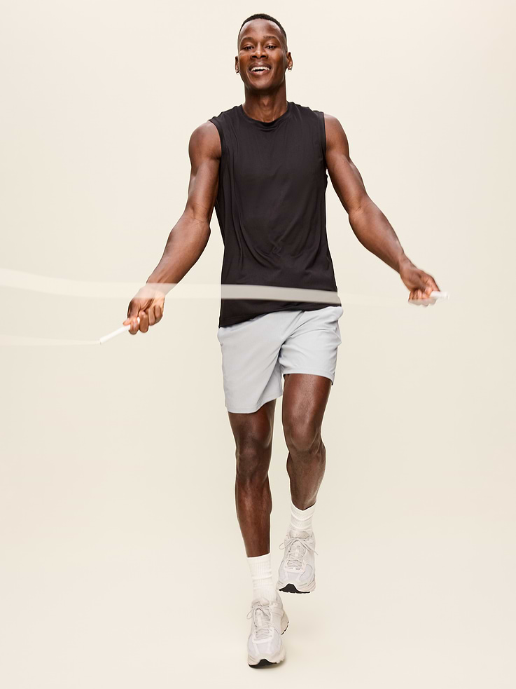 L'image numéro 2 présente Short d’entraînement tissé StretchTech, entrejambe de 18 cm