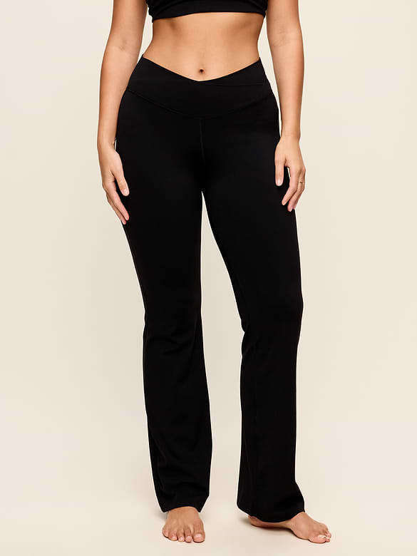 Crossover-Waist StudioSmooth Flare Leggings