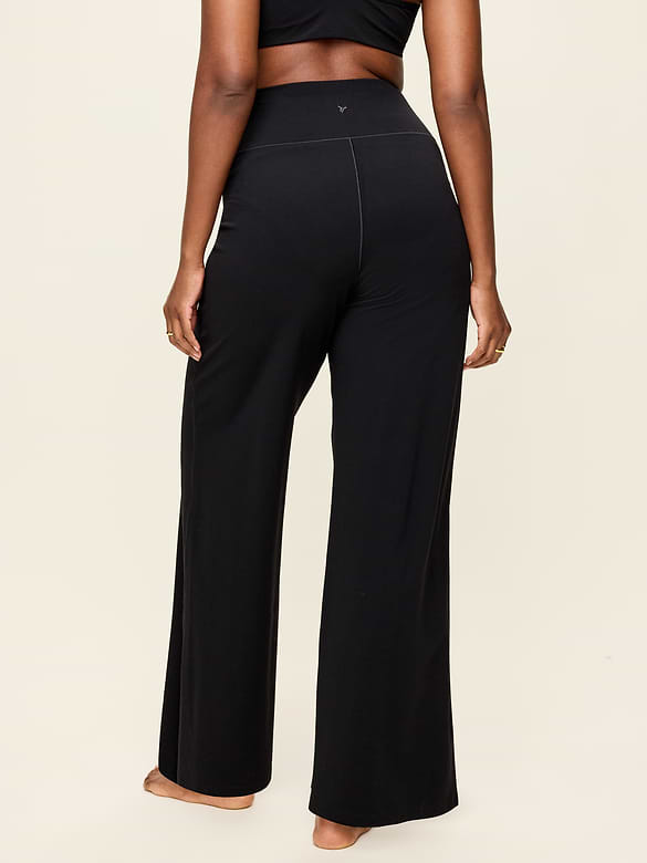 High-Waisted StudioSmooth Wide-Leg Pants