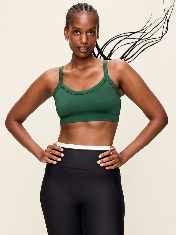 Light Support Fluid Seamless Ribbed Sports Bra