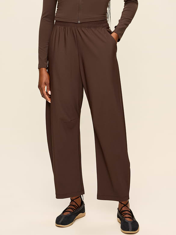 High-Waisted SleekTech Barrel Ankle Pants