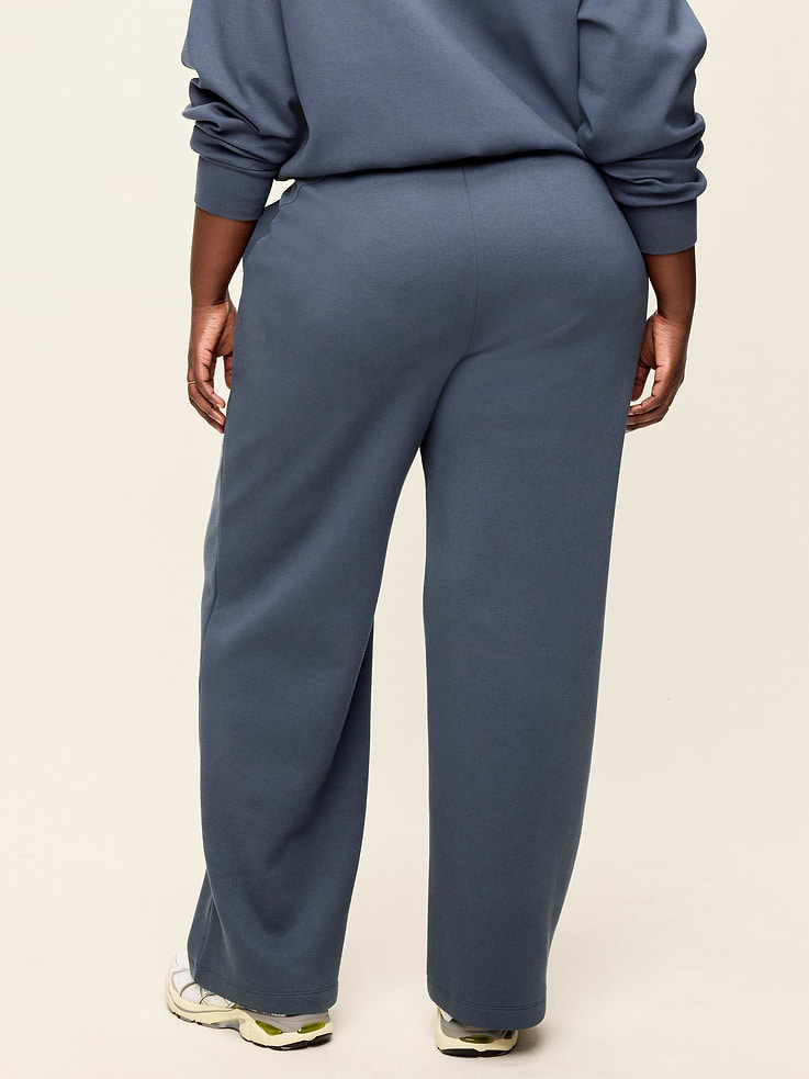 Image number 10 showing, Mid-Rise Dynamic Fleece Textured Wide-Leg Sweatpants