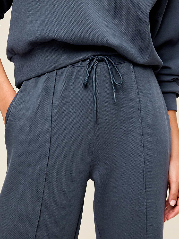Image number 6 showing, Mid-Rise Dynamic Fleece Textured Wide-Leg Sweatpants