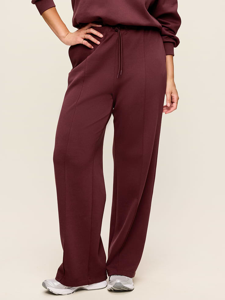 Image number 6 showing, Mid-Rise Dynamic Fleece Textured Wide-Leg Sweatpants