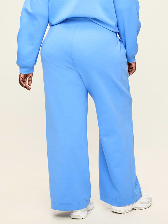 Extra High-Waisted Dynamic Fleece Wide-Leg Sweatpants