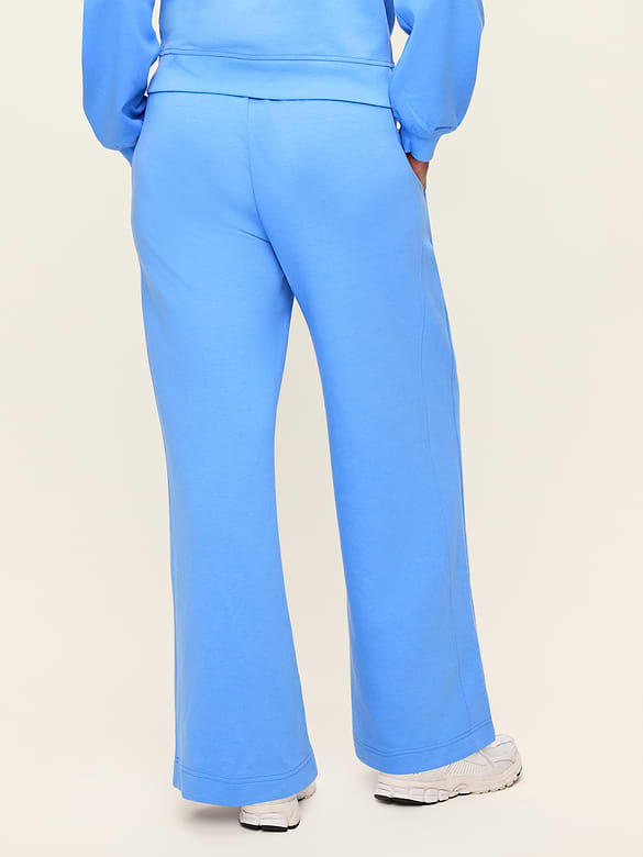 Extra High-Waisted Dynamic Fleece Wide-Leg Sweatpants