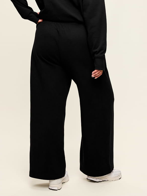Extra High-Waisted Dynamic Fleece Wide-Leg Sweatpants