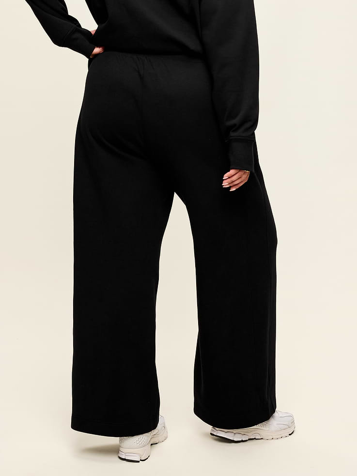L'image numéro 8 présente Pantalon en molleton dynamique à très taille haute et à jambe large
