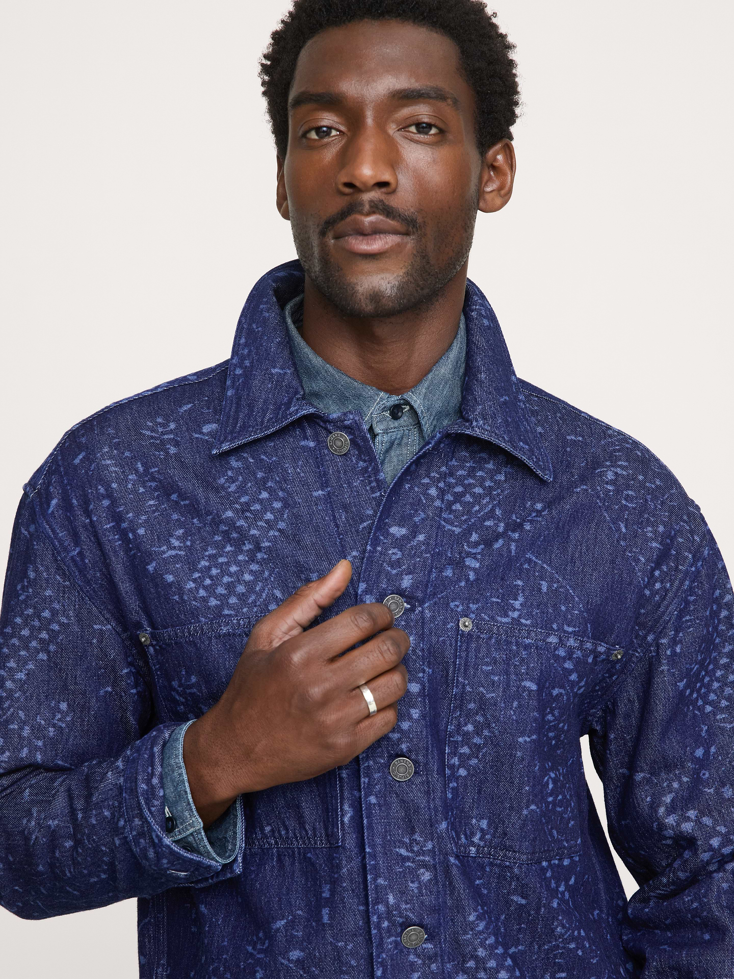 Image number 4 showing, Relaxed-Fit Italian Printed Denim Shirt