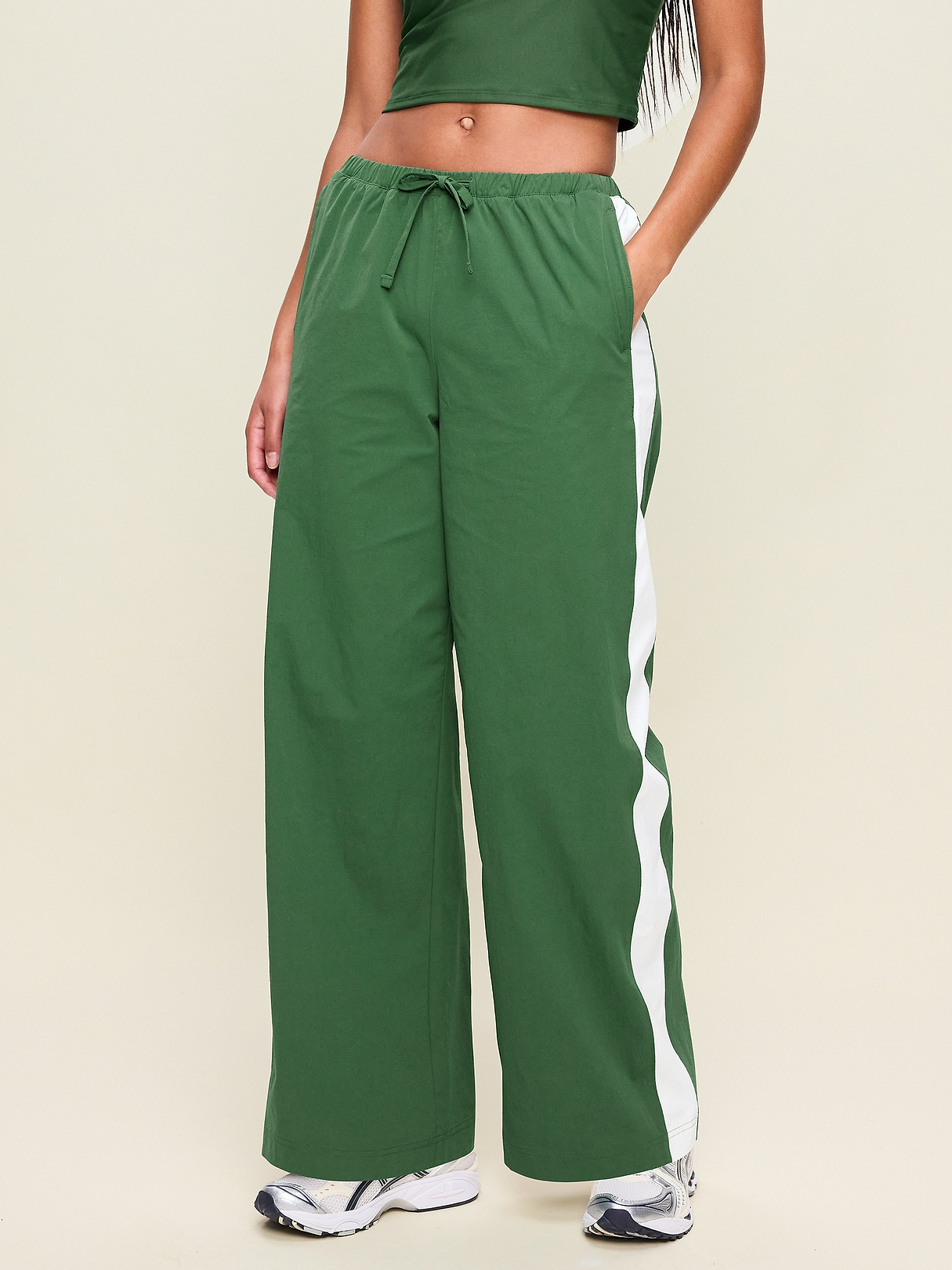 High-Waisted TrekTech Lightweight Woven Active Pants | Old Navy