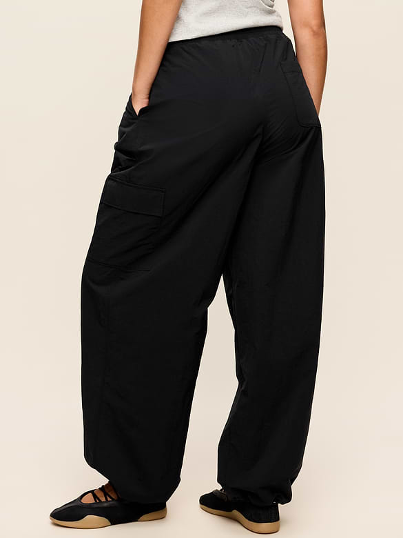 Mid-Rise Adjustable Active Woven Utility Pants