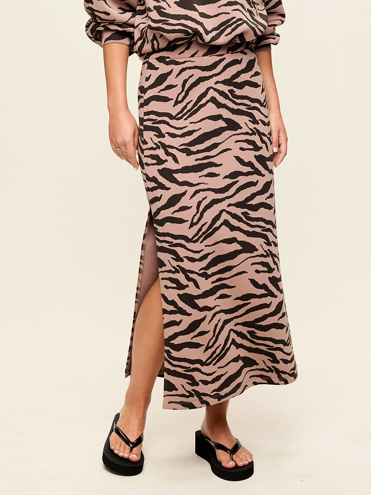 Image number 1 showing, High-Waisted Bounce Fleece Maxi Skirt