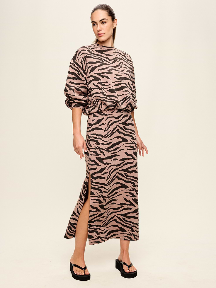 Image number 2 showing, High-Waisted Bounce Fleece Maxi Skirt