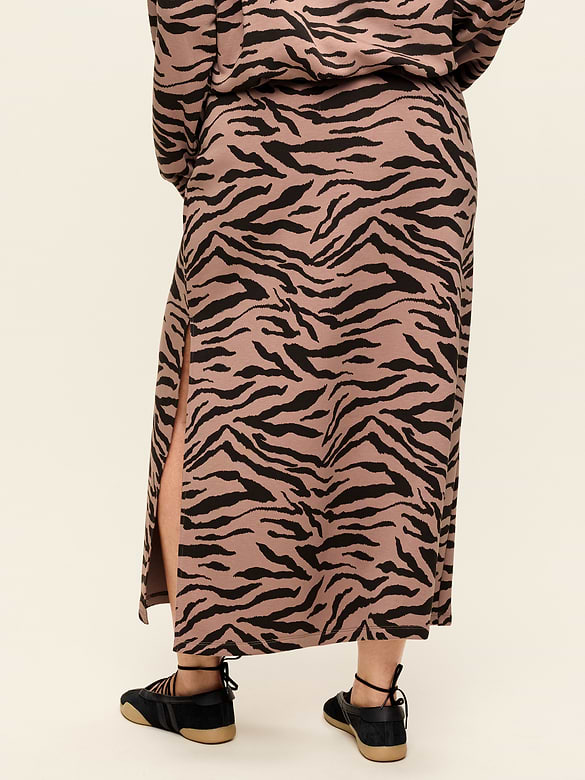 High-Waisted Bounce Fleece Maxi Skirt