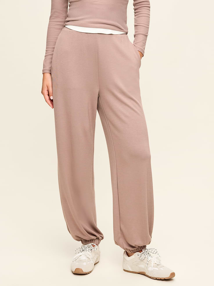L'image numéro 1 présente Pantalon de jogging surdimensionné bouffant en molleton cocooning