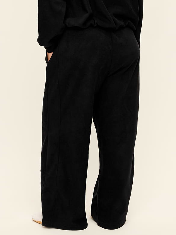 Extra High-Waisted Performance Fleece Wide-Leg Sweatpants