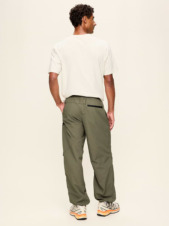 Baggy Tech Cargo Jogger Pants