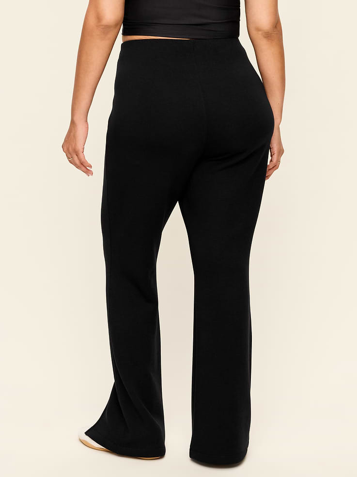 L'image numéro 8 présente Pantalon jambe évasée à taille haute en molleton raffiné