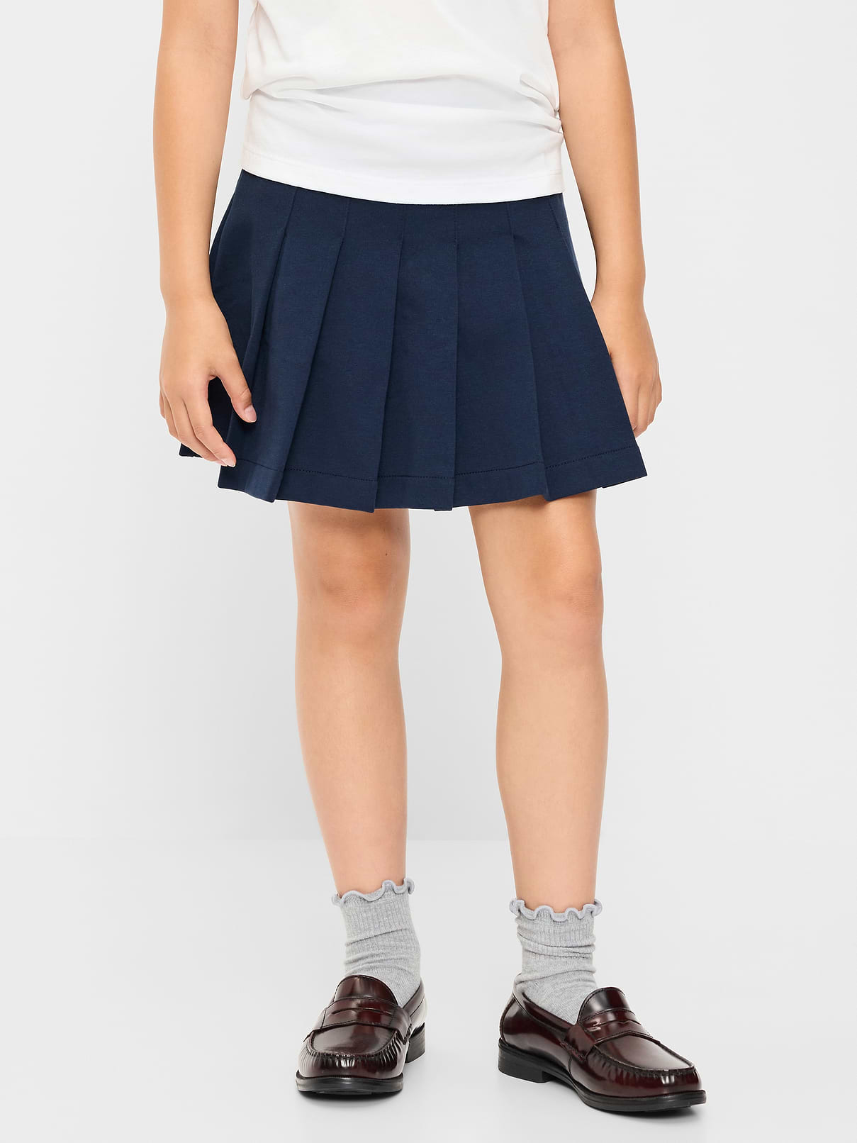 L'image numéro 1 présente Jupe-short à plis d’uniforme scolaire en tricot point de Rome pour fille