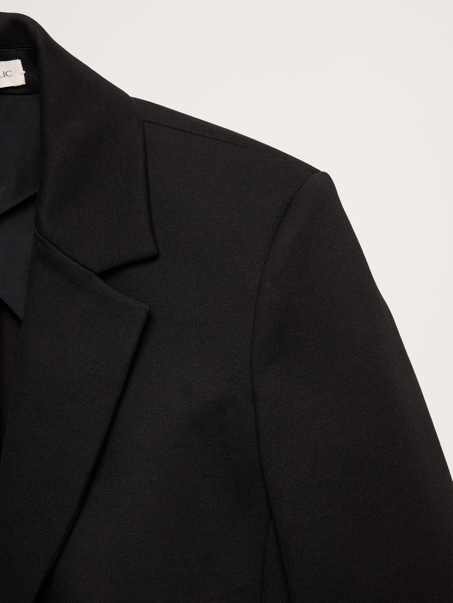 L'image numéro 6 présente Blazer tout-aller ajusté en tricot point de Rome