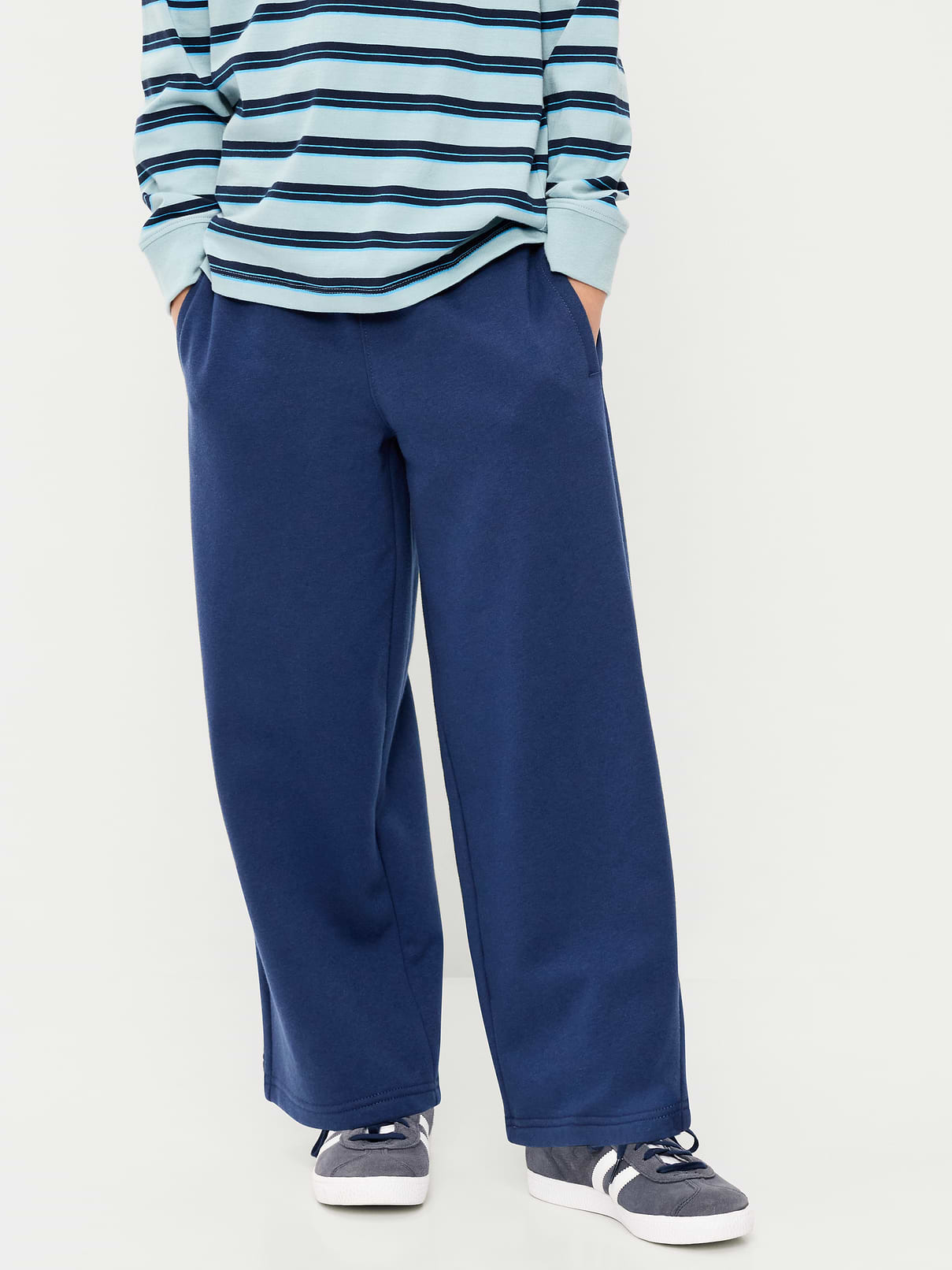 L'image numéro 1 présente Pantalon en coton ouaté coupe très généreuse pour garçon
