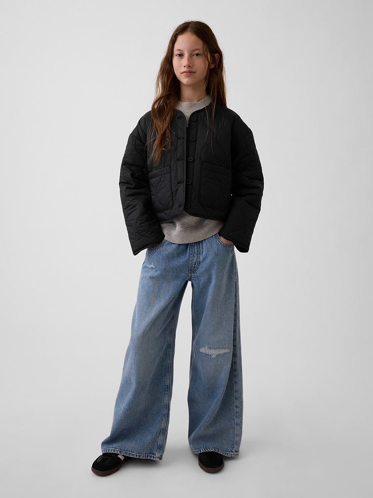 L'image numéro 4 présente Veste rembourrée légère matelassée en nylon recyclé pour Enfant