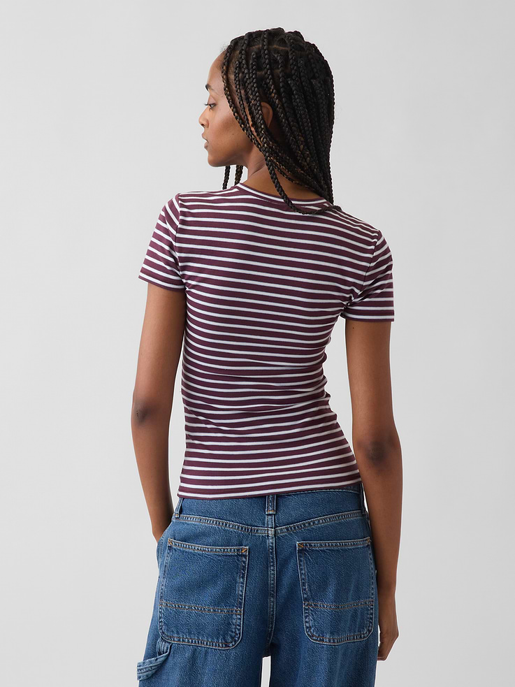 L'image numéro 3 présente T-shirt moulant en jersey
