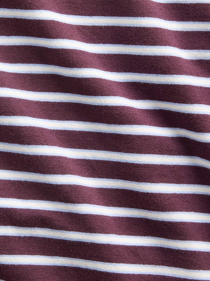 L'image numéro 4 présente T-shirt moulant en jersey