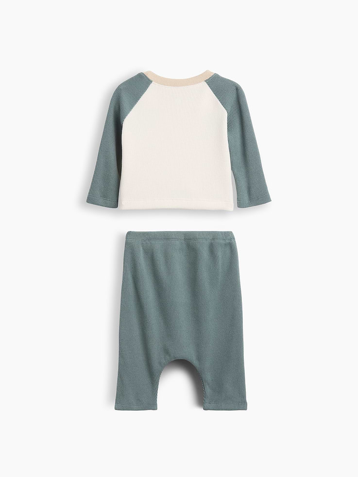 Image number 2 showing, Baby Softspun Waffle Raglan Outfit Set