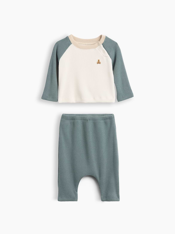 Baby Softspun Waffle Raglan Outfit Set