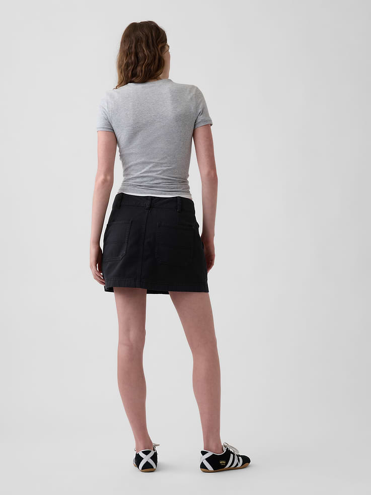 L'image numéro 2 présente Jupe-short utilitaire courte à taille haute