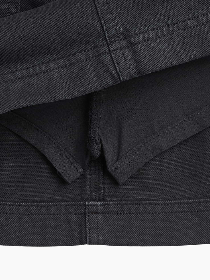 L'image numéro 5 présente Jupe-short utilitaire courte à taille haute