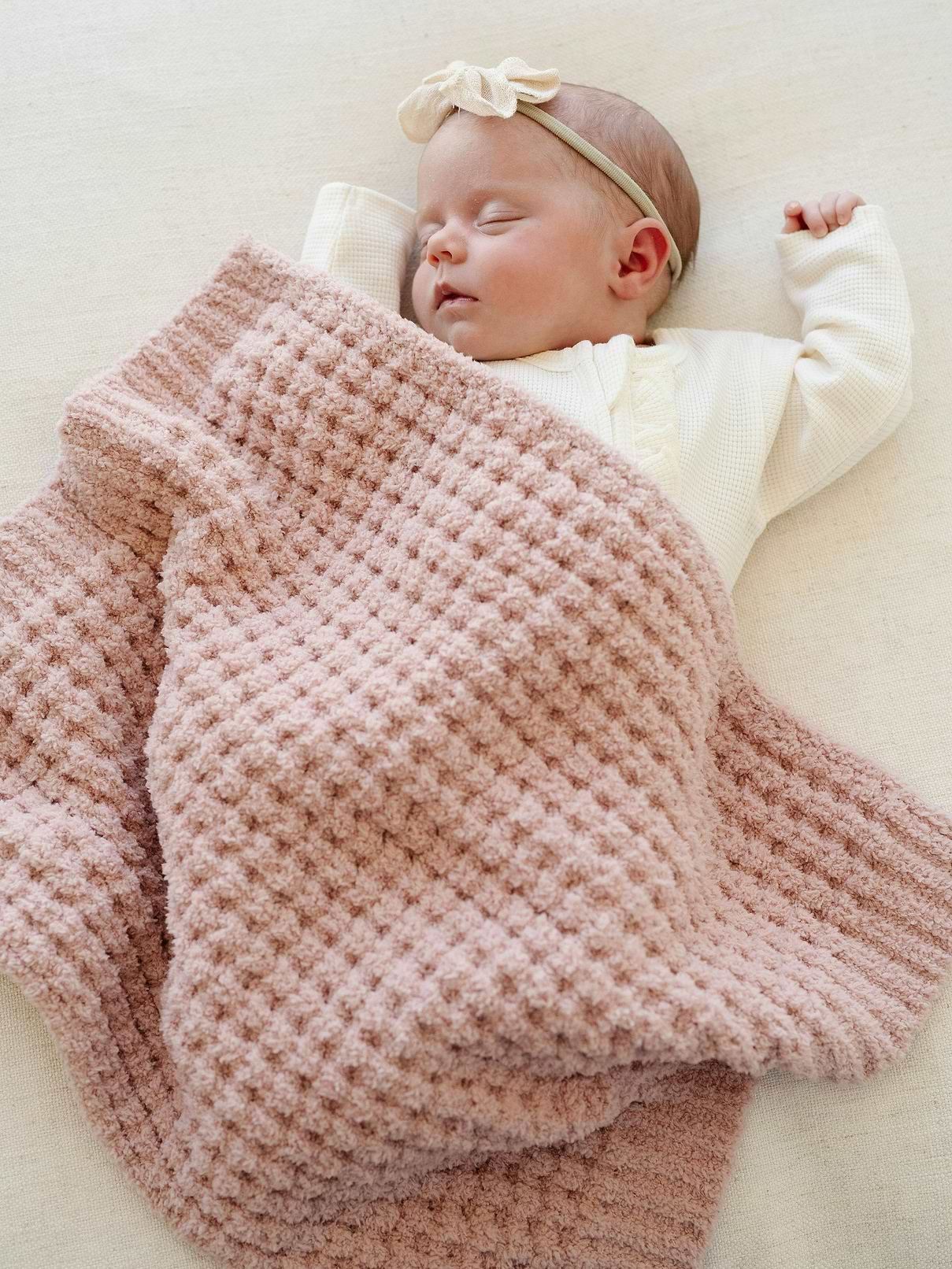 Image number 4 showing, Saranoni Waffle Knit Mini Blanket
