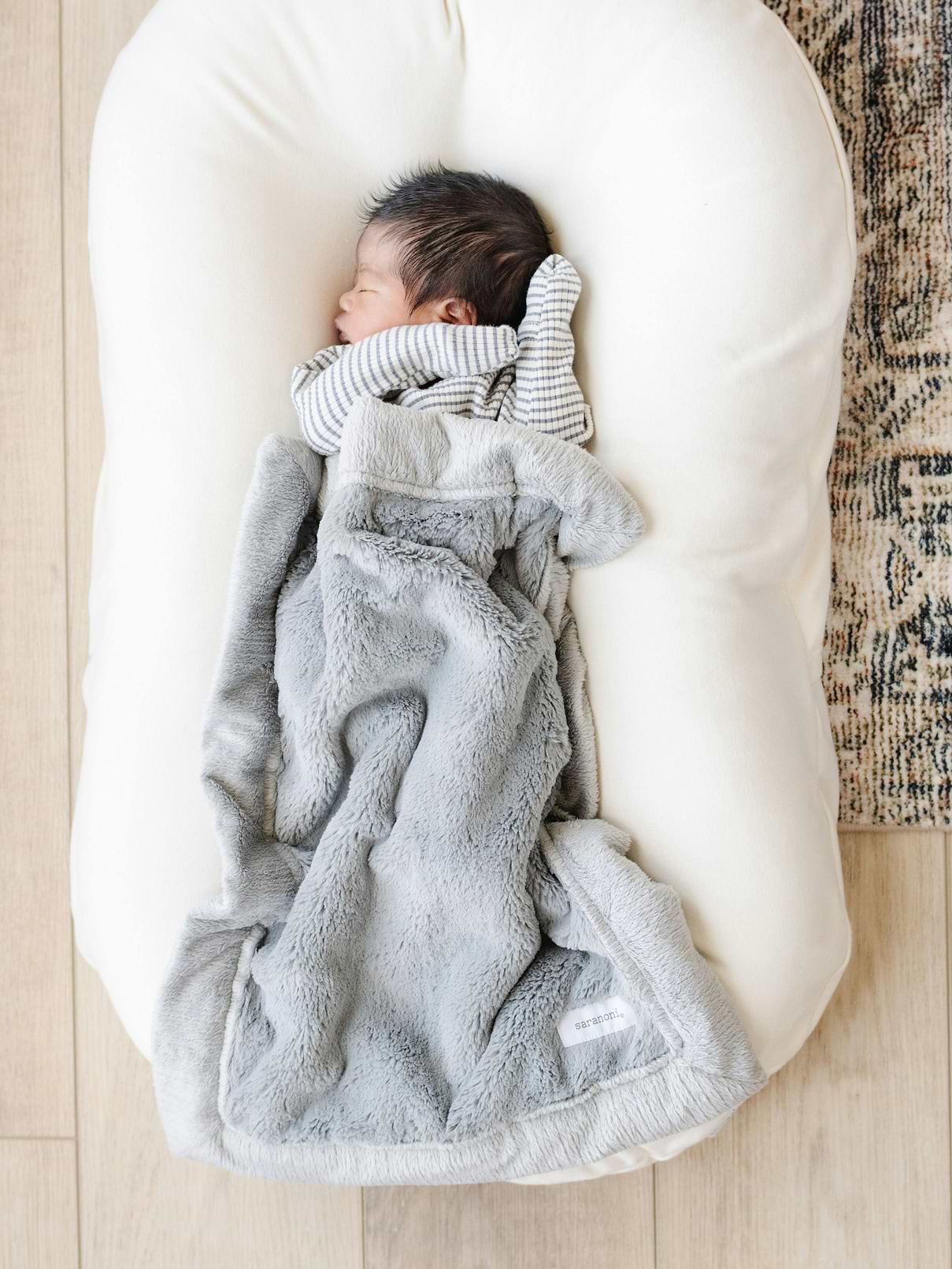 Image number 2 showing, Saranoni Lush Mini Blanket