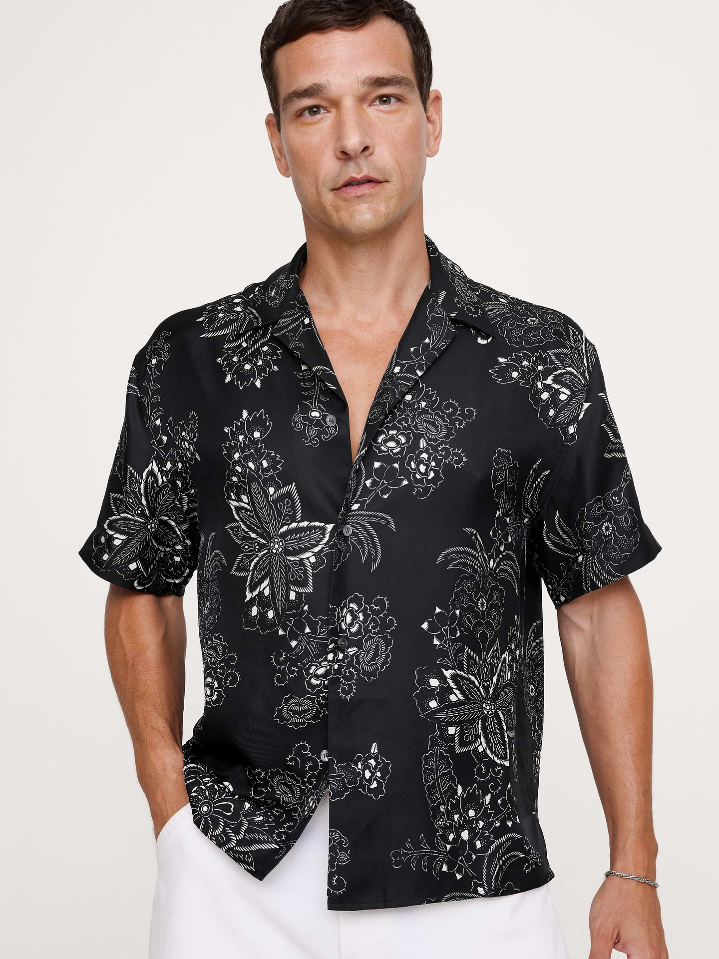 Image number 1 showing, Standard-Fit Silk Resort Shirt