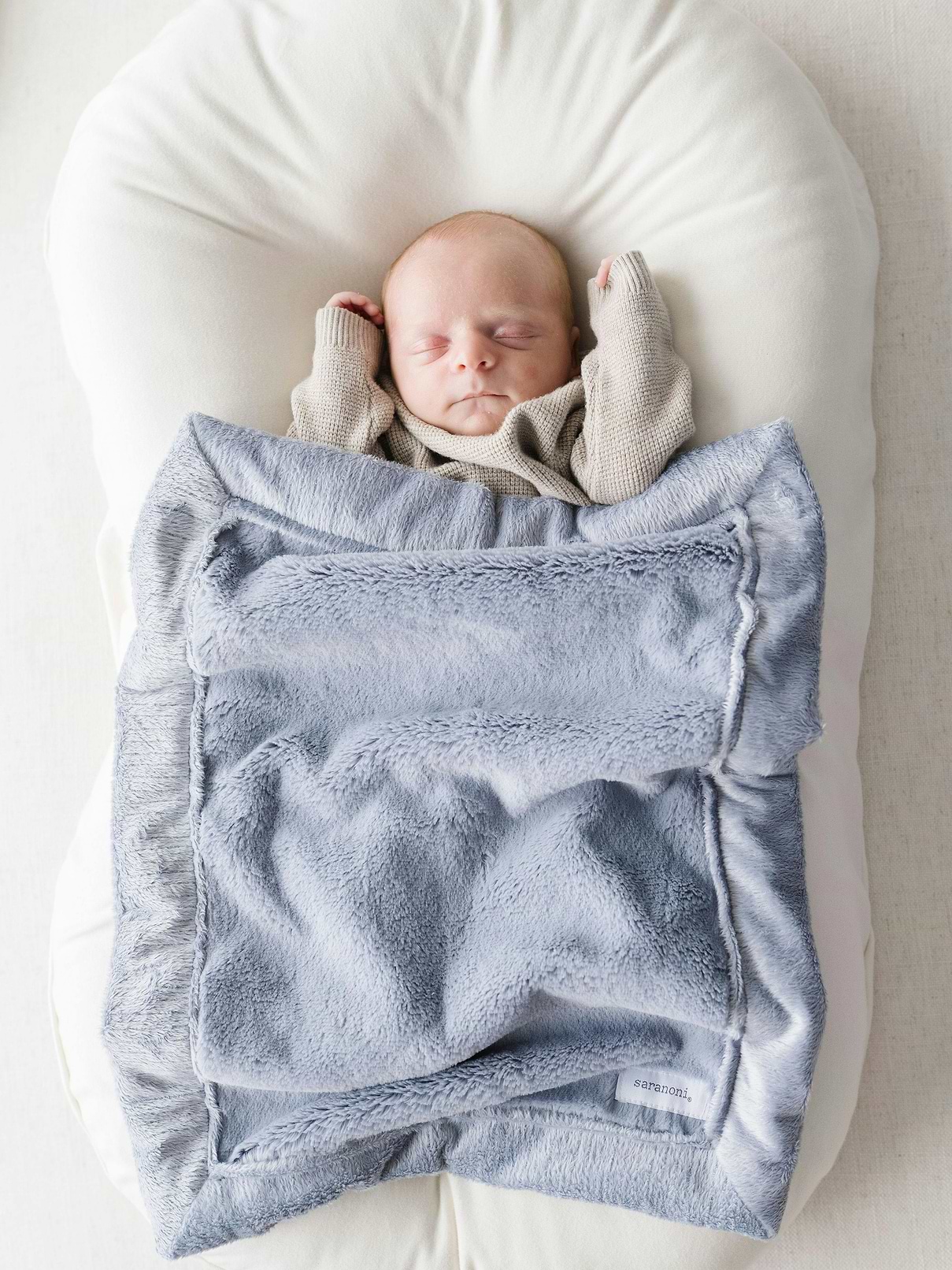 Image number 2 showing, Saranoni Lush Mini Blanket
