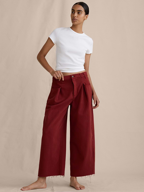 Mid-Rise Loose Pleated Crop Jean