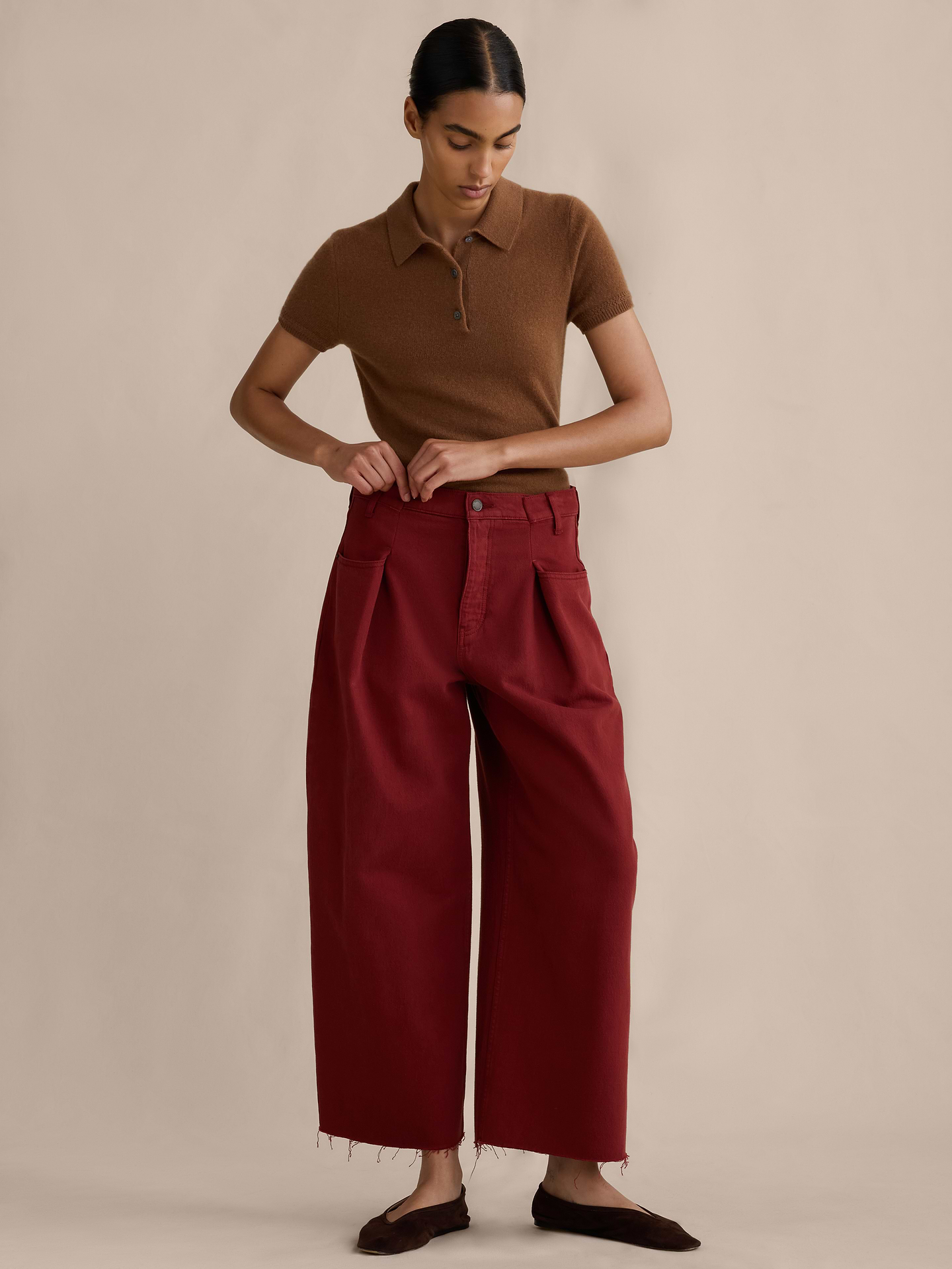 Image number 1 showing, Mid-Rise Loose Pleated Crop Jean