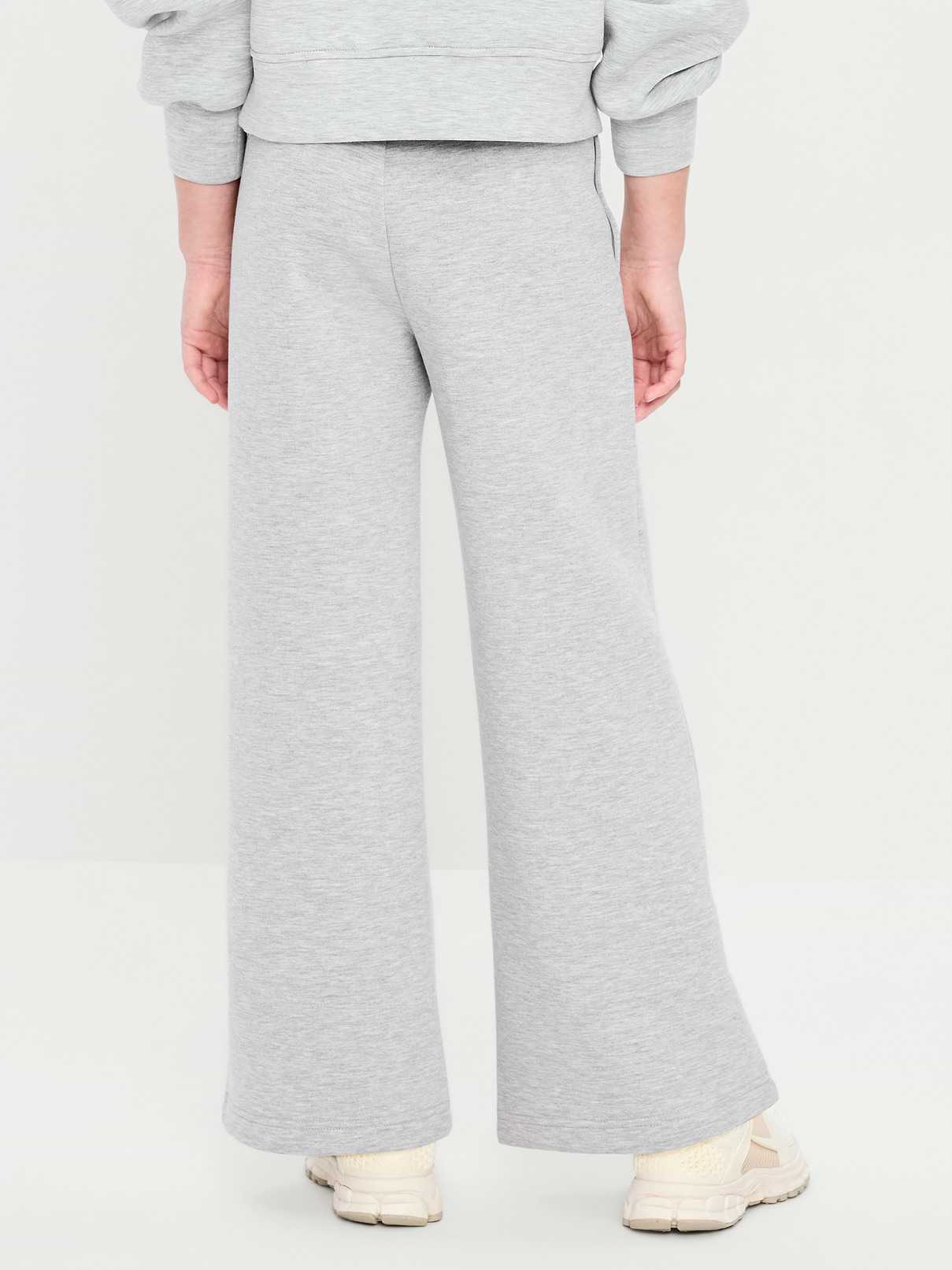 L'image numéro 2 présente Pantalon jambe large à taille haute en molleton raffiné pour fille