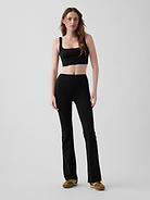 L'image numéro 1 présente Legging mini-évasé lisse à taille haute GapFit