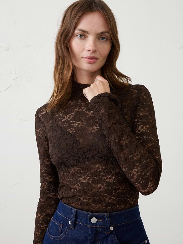 Lace Puckered Turtleneck Top