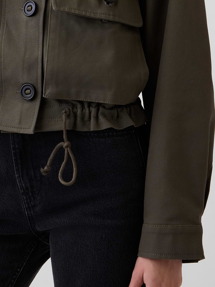 L'image numéro 4 présente Veste utilitaire courte en toile