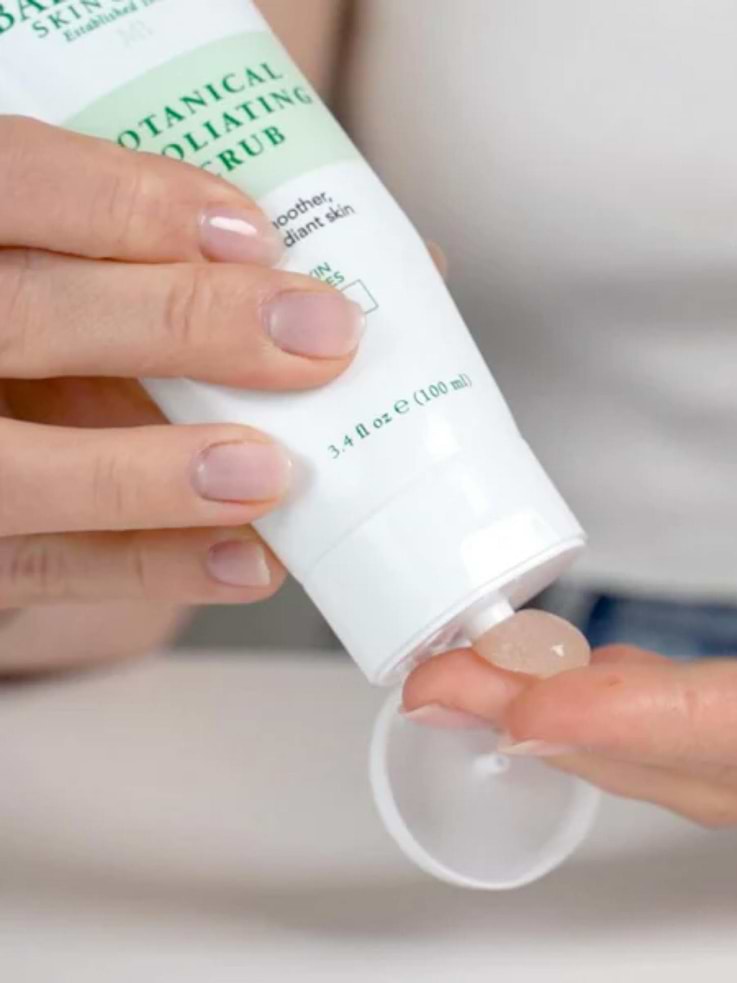 Image number 2 showing, Mario Badescu Botanical Exfoliating Scrub