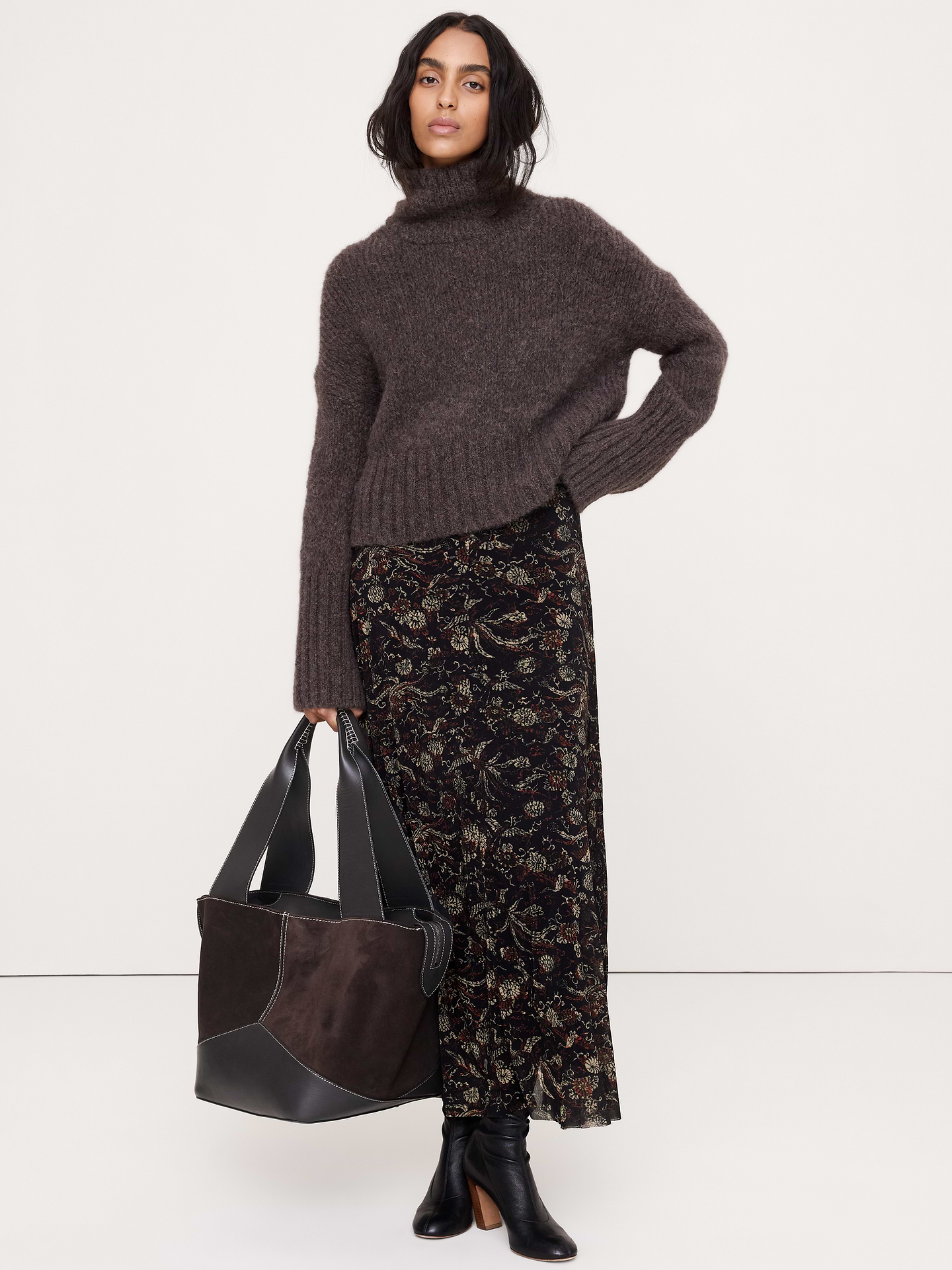 Image 4 of 6, Italian Alpaca-Blend Cropped Sweater