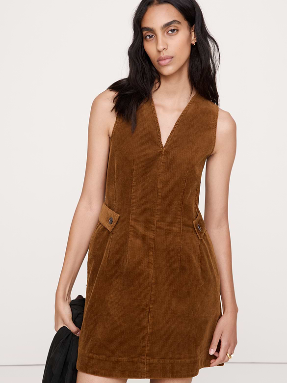 Robe courte en velours côtelé à boutons sur le côté