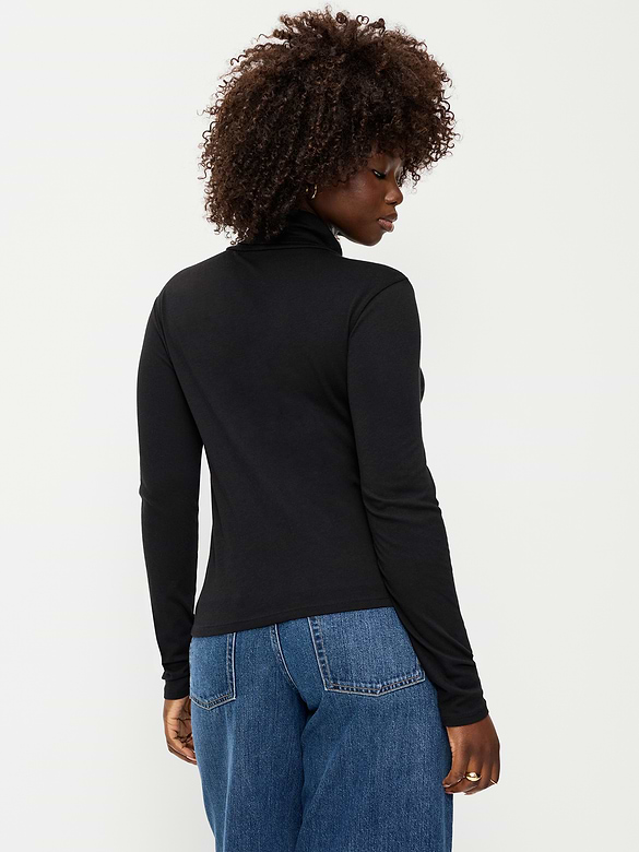 Slim-Fit Ribbed Turtleneck