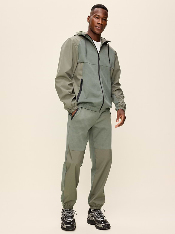 Dynamic Fleece Joggers