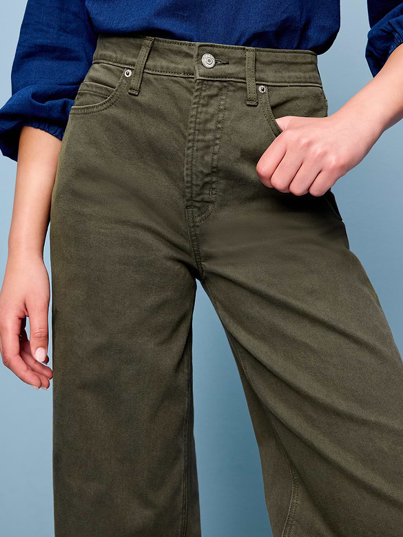 Extra High-Waisted Wide-Leg Jeans